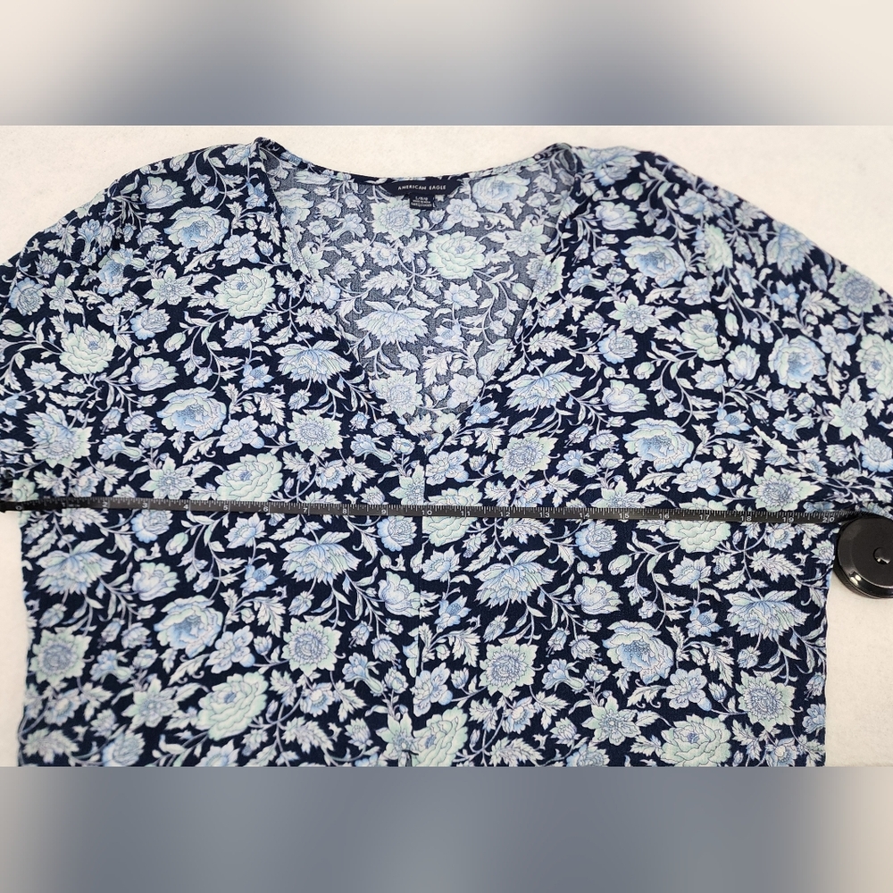 American Eagle Outfitters Flowy Floral Blouse Women's Size Large Bell Sleeves - Picture 5 of 7